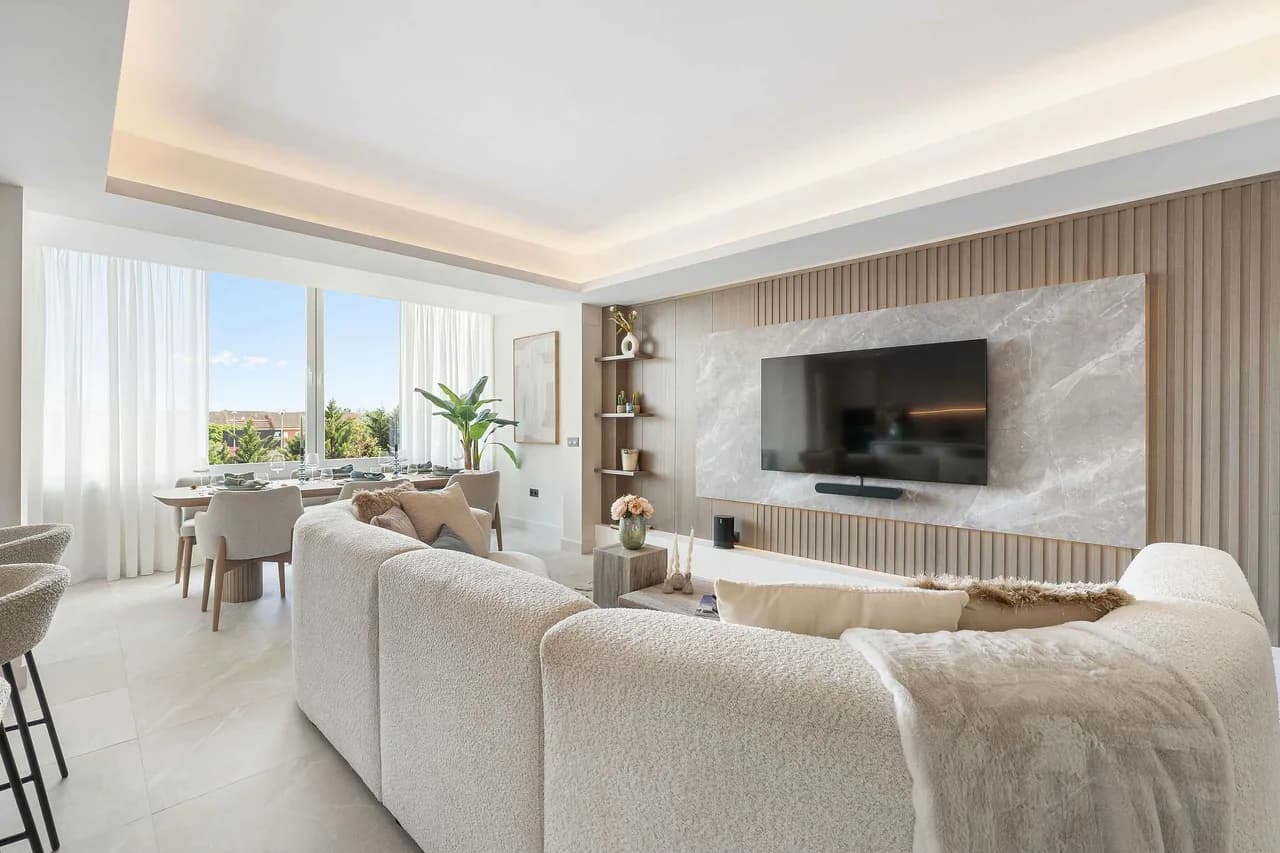 Heated Plunge Pool Penthouse in Puerto Banus