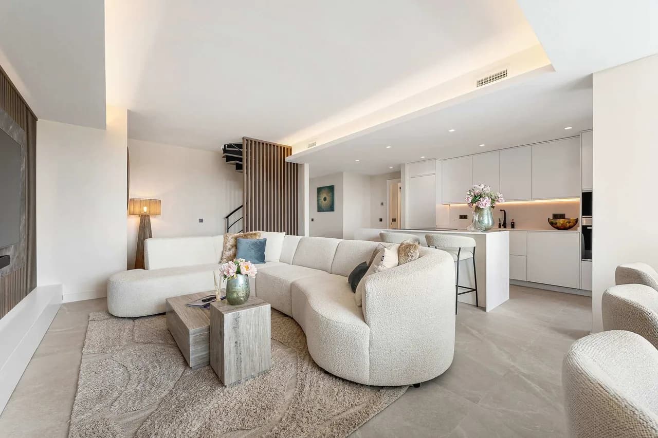 Heated Plunge Pool Penthouse in Puerto Banus photo 5