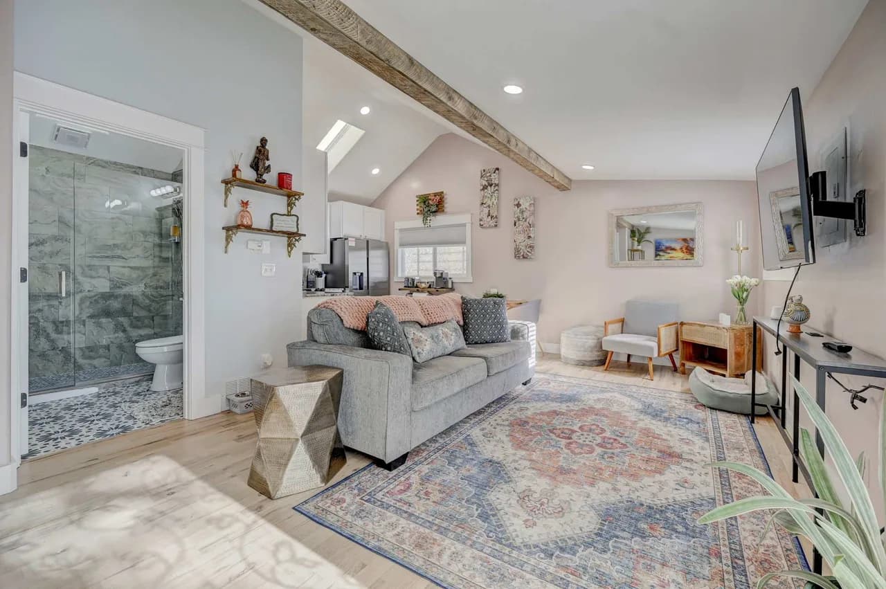 Spacious Six Bedroom Retreat in Colorado Springs photo 4