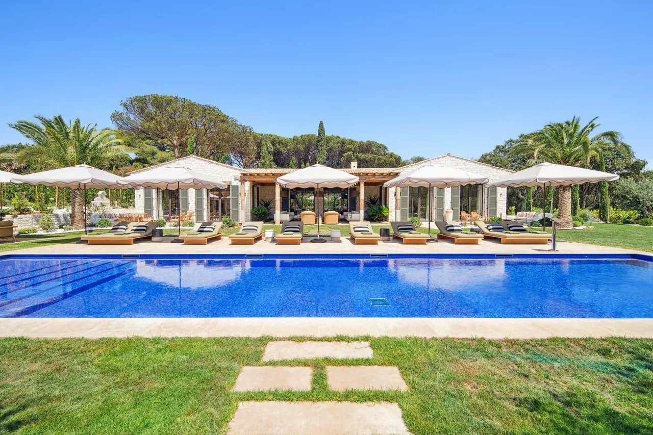 Elegant Escape in Mediterranean Setting