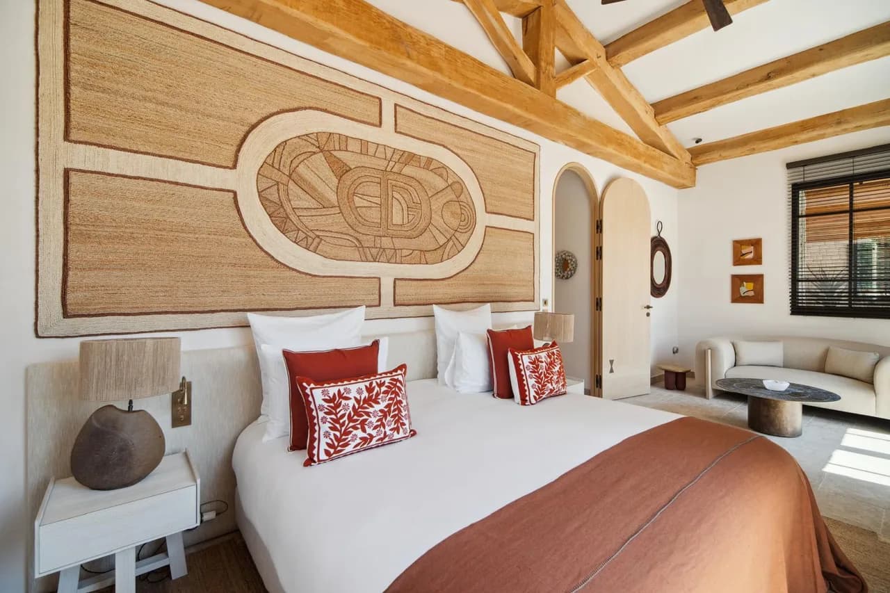 Elegant Escape in Mediterranean Setting photo 3