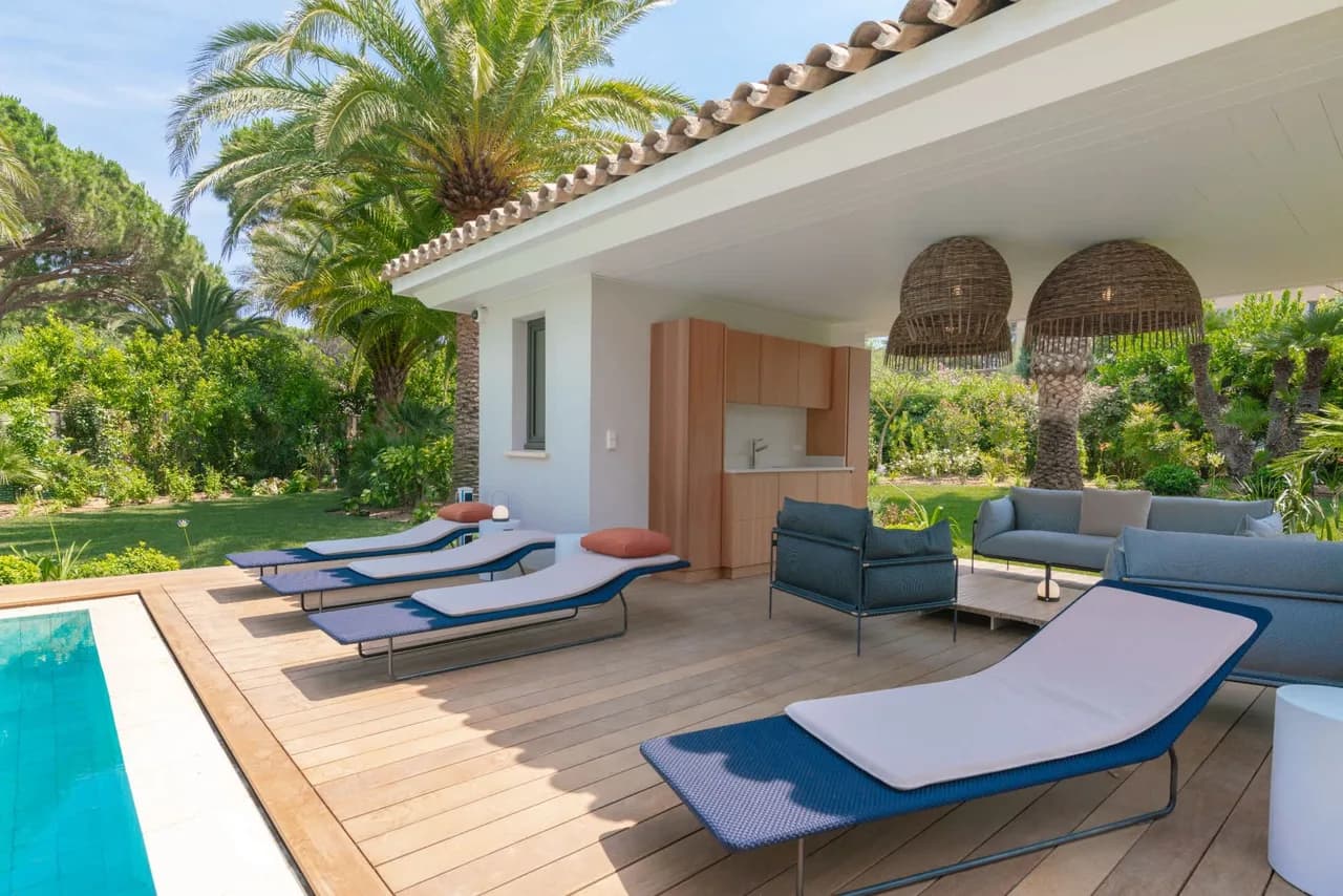 Breathtaking Garden Villa Escape photo 4