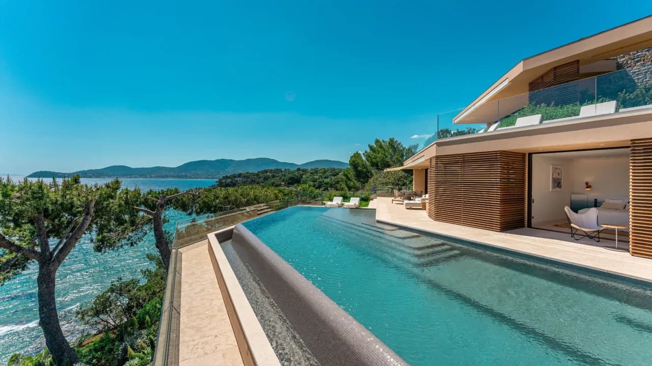 Infinity Pool Overlooking French Riviera photo 4