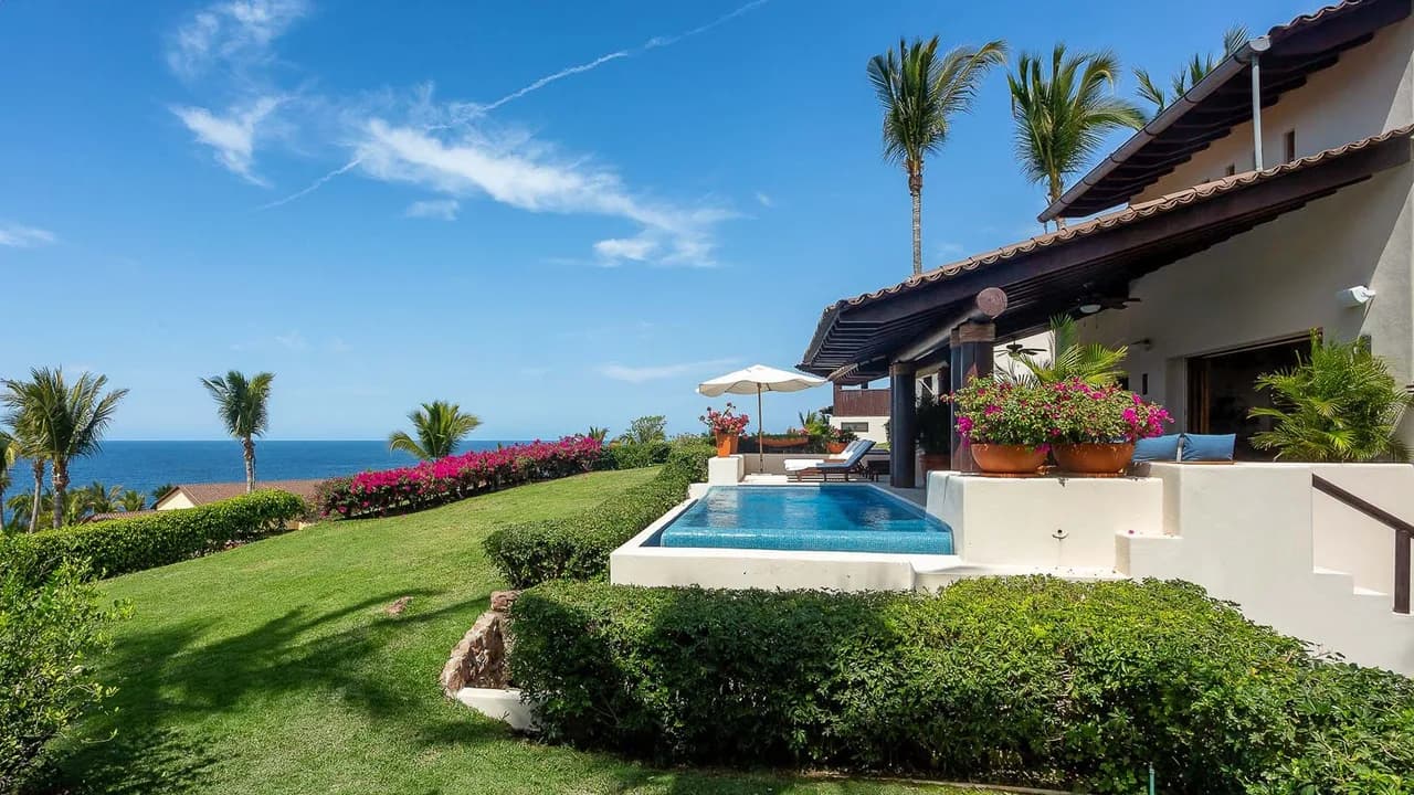 Oceanfront Living Meets Resort Luxury photo 5