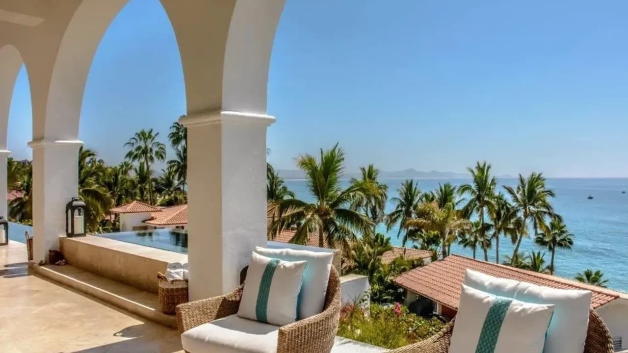 Modern Beachfront Escape in Cabo photo 5