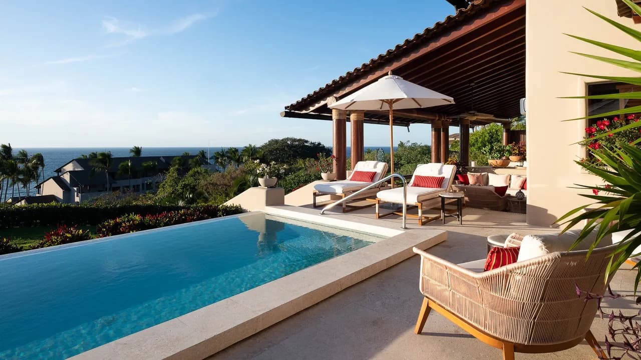 Spacious Villa Near Marieta Islands photo 2