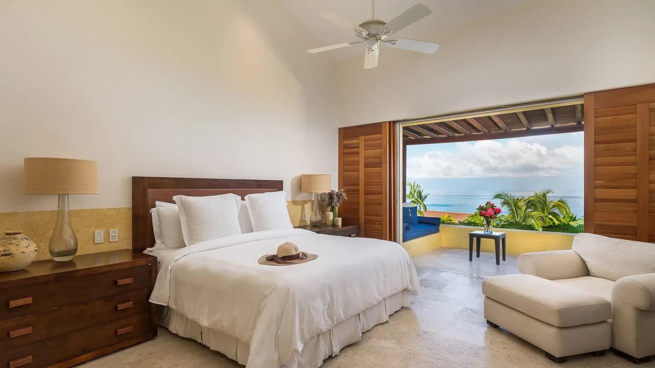Secluded Villa Inside Resort Grounds photo 3