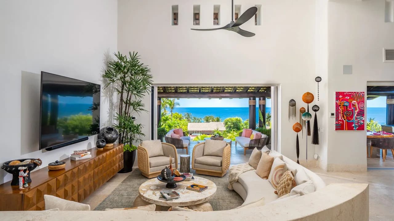 Elevated Living Above Pacific Coast photo 2