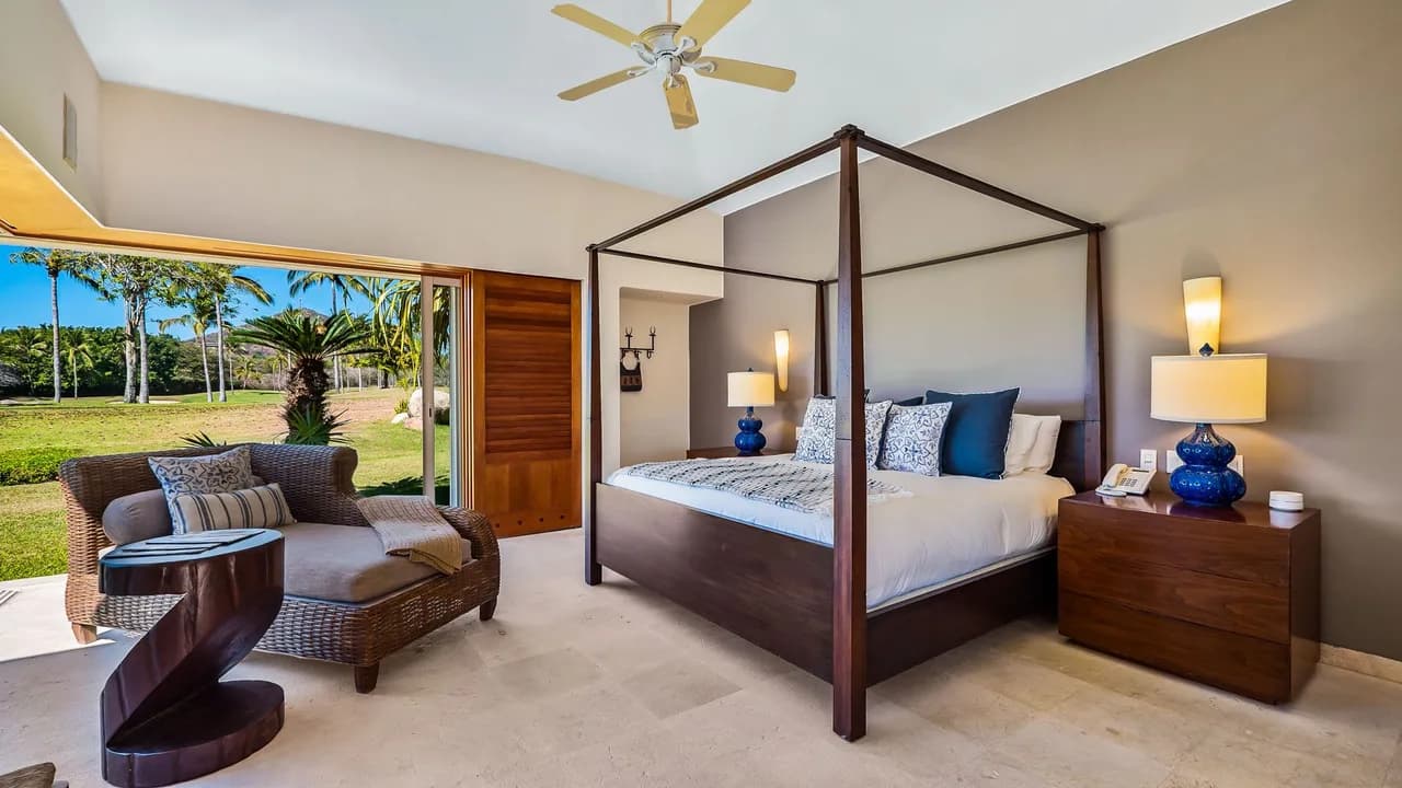 Sophisticated Retreat in Las Palmas photo 3