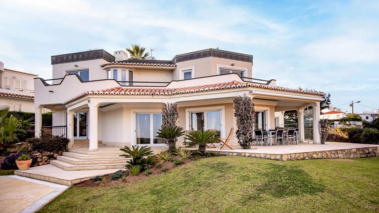Elegant Coastal Home Near Beach photo 5
