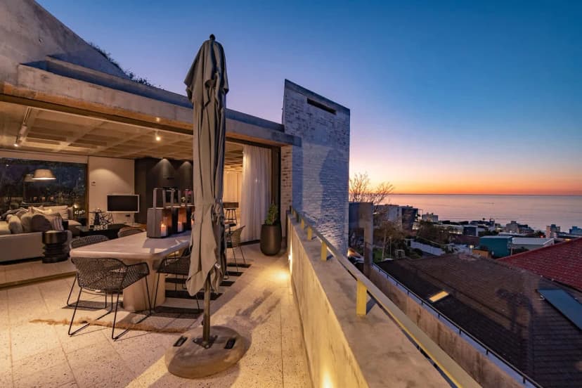 Ocean View Penthouse in Sea Point