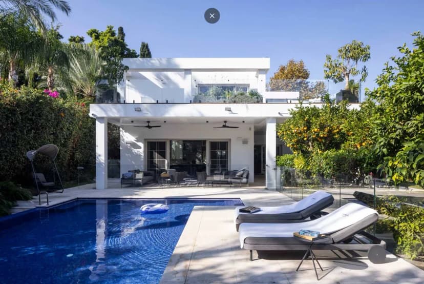 Tranquil Luxe Retreat in Kfar Shmaryahu