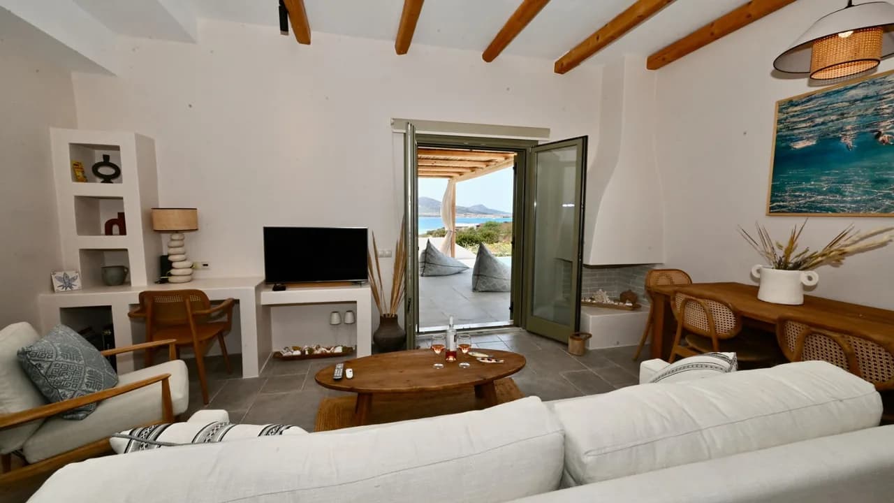 Cycladic Design Meets Natural Elegance photo 2