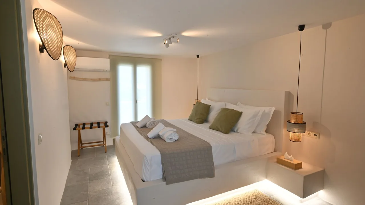 Cycladic Design Meets Natural Elegance photo 3