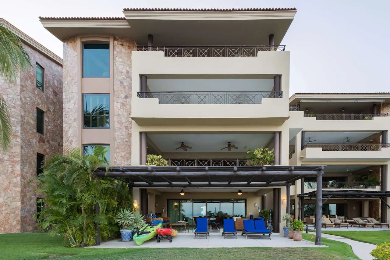 Beachfront Four Bedroom Retreat in Punta de Mita photo 2