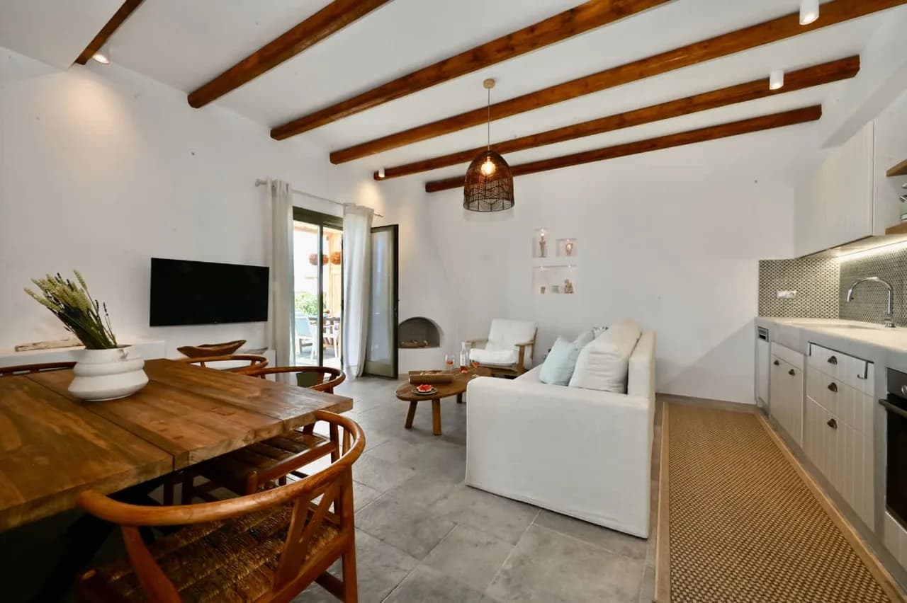 Elegant Villa Near Despotiko Island Views photo 2
