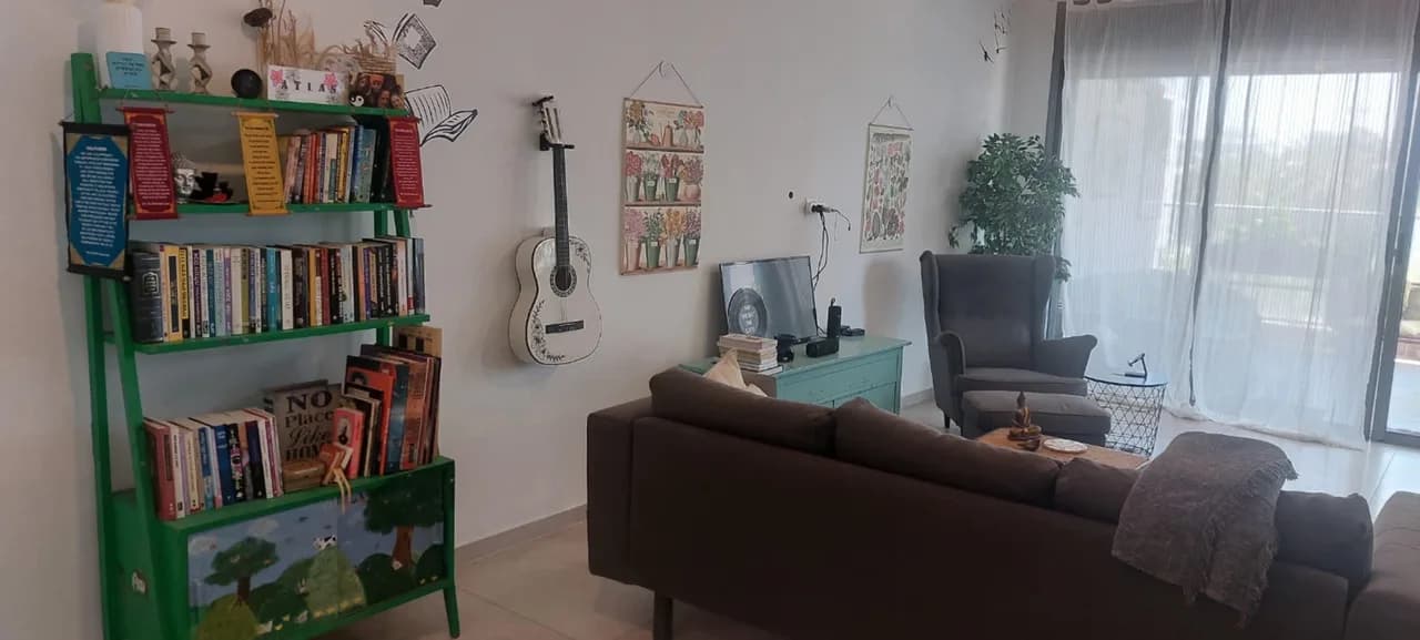 Elegant 4-Bedroom Apartment In Herzliya photo 4