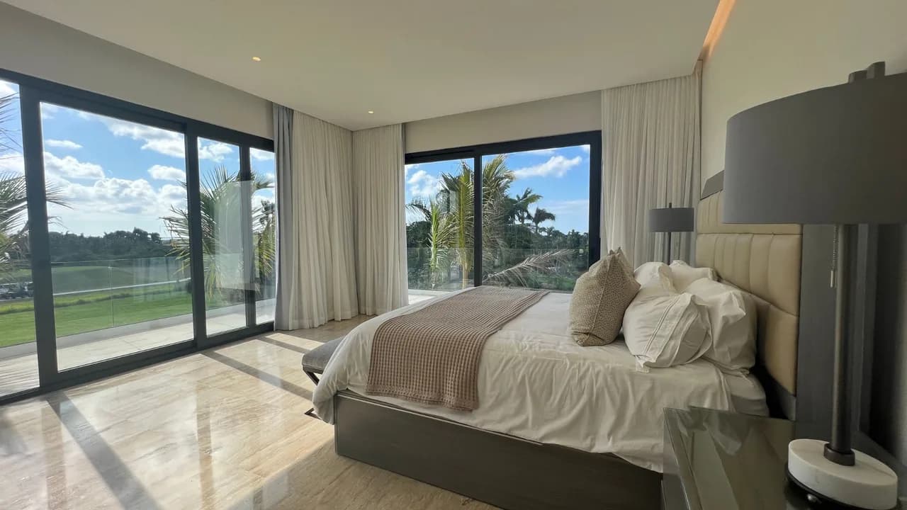 Poolside Luxury in Casa Resort photo 3