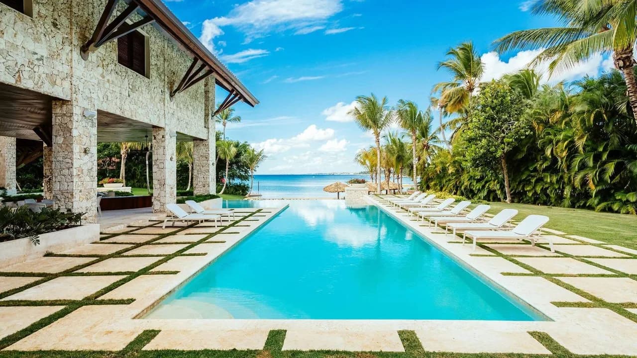 Grand Estate on Caribbean Coast photo 4