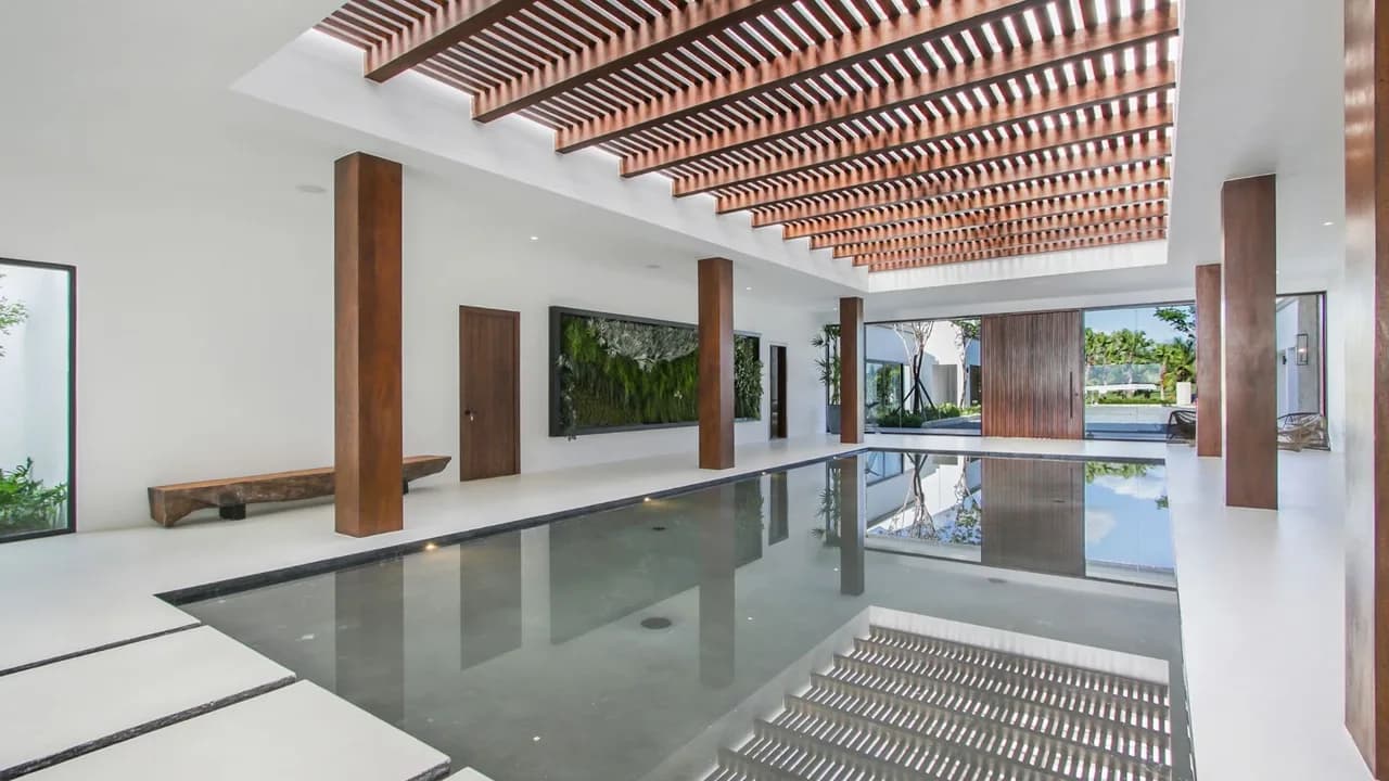 Oceanview Entertaining in Coastal Villa photo 5
