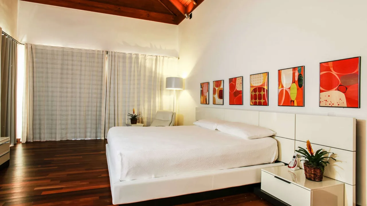 Contemporary Villa Near Minitas Beach photo 3