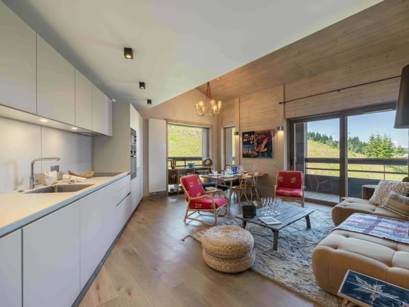 Cozy Courchevel Apartment Near Ski Lifts