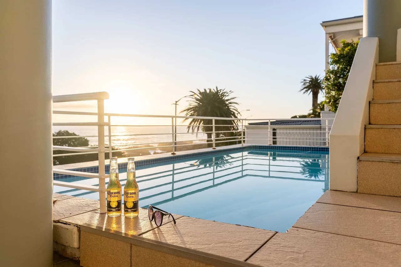 Beachfront Apartment with Panoramic Views in Cape Town photo 2