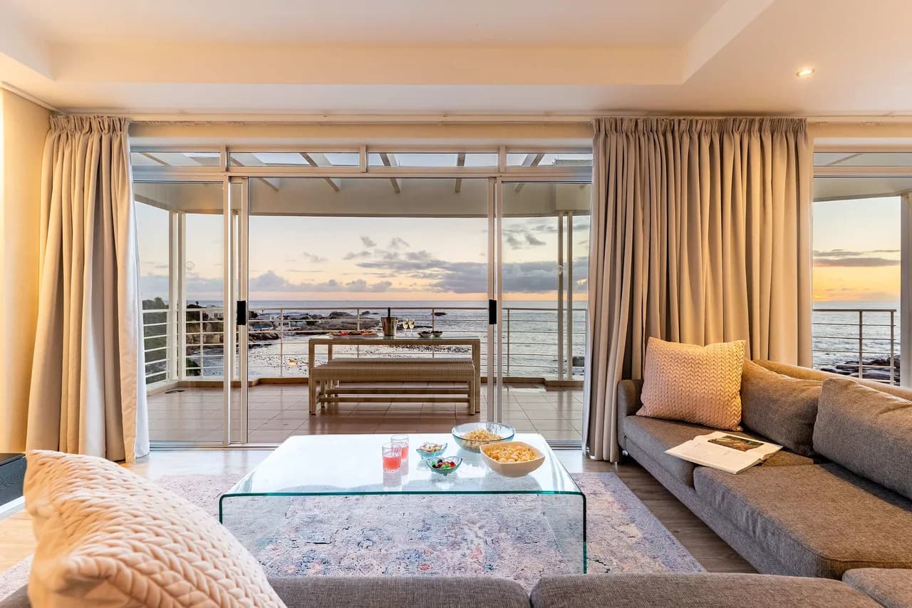 Beachfront Penthouse with Ocean Views in Cape Town photo 5