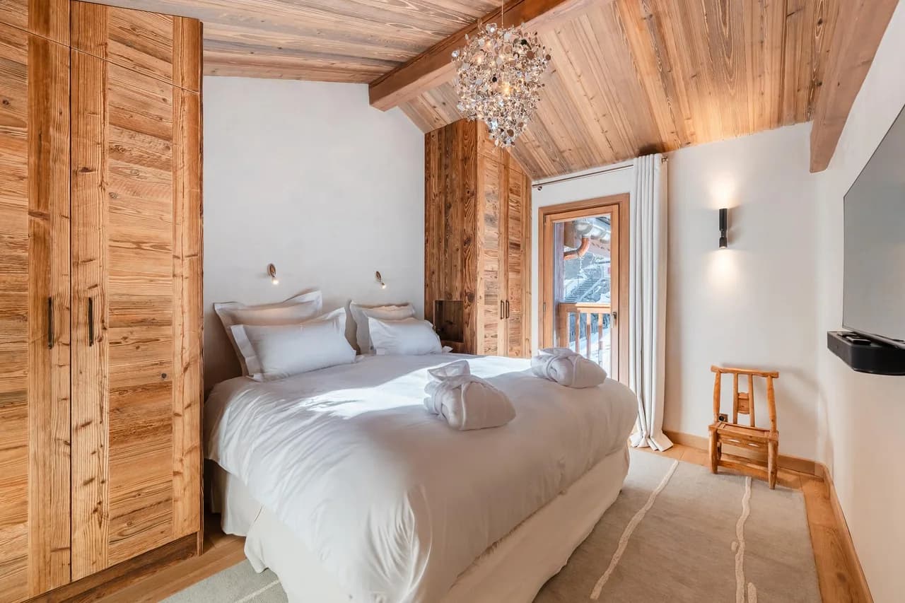 Modern Chalet With Classic Alpine Charm photo 3