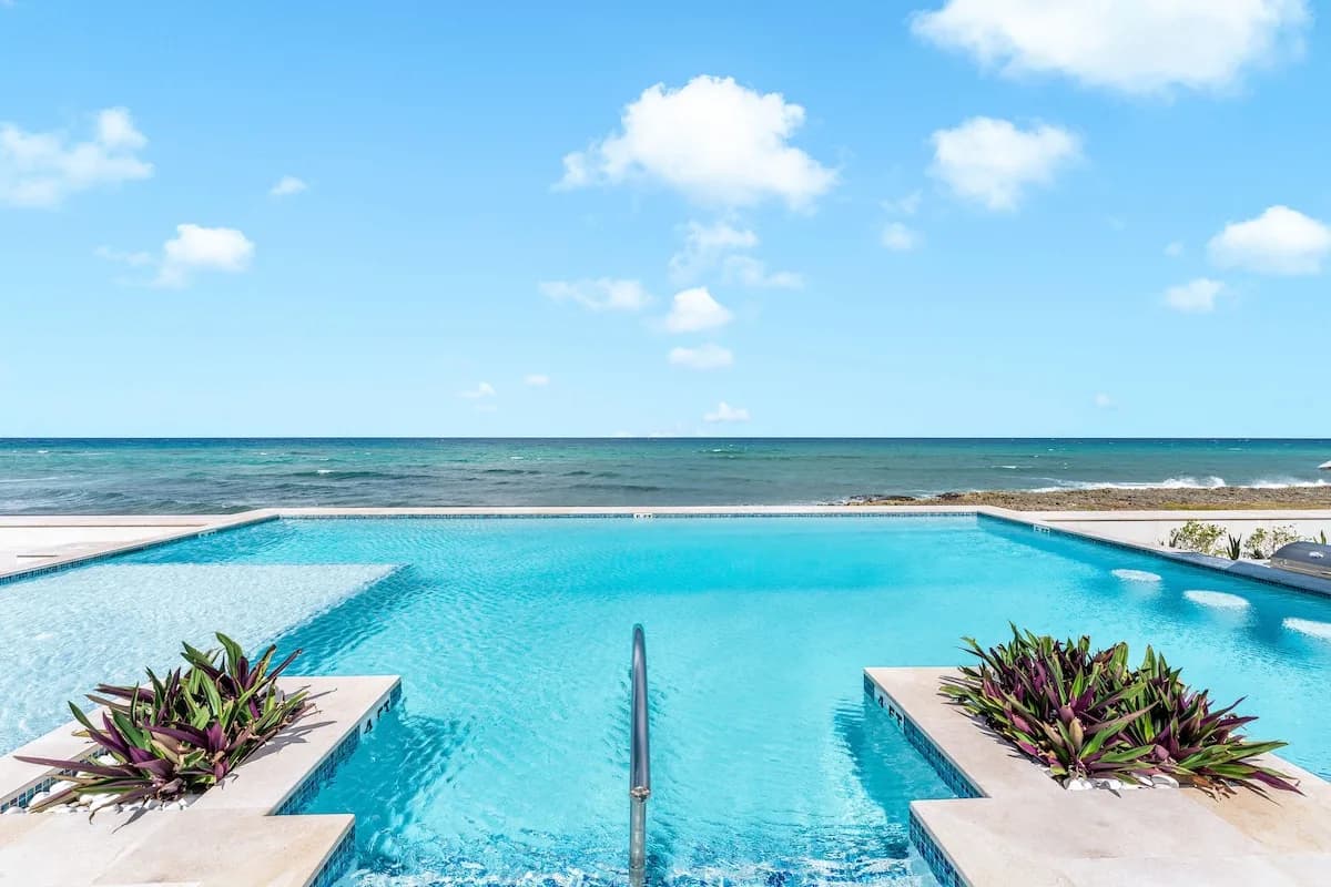 Beachfront Four Bedroom Villa in West Bay Cayman photo 5
