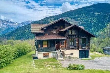 Inviting Chalet With Mountain Touch