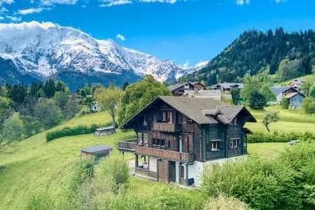 Inviting Chalet With Mountain Touch photo 2