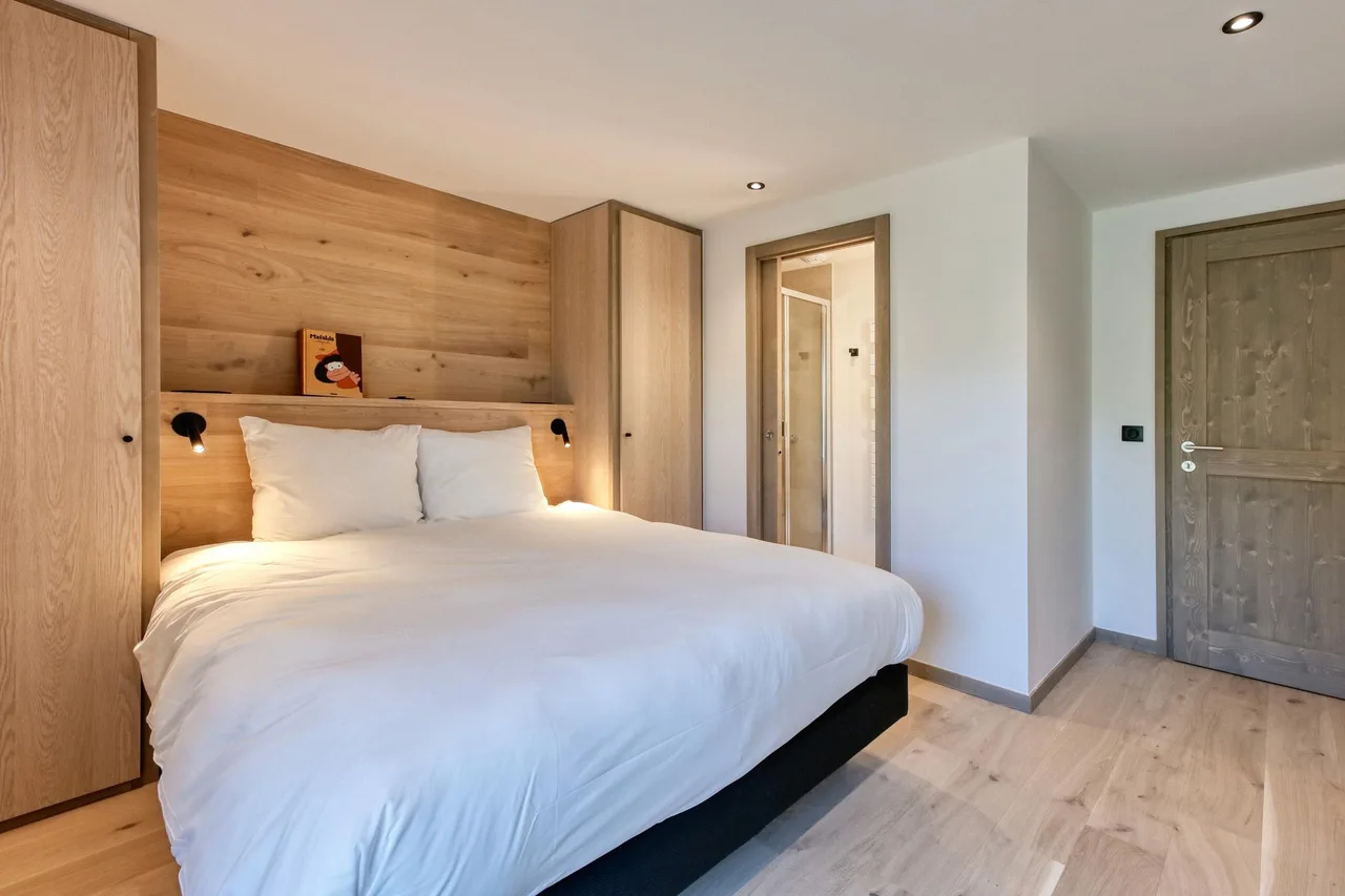 Serene Getaway With Balcony and Sauna photo 3