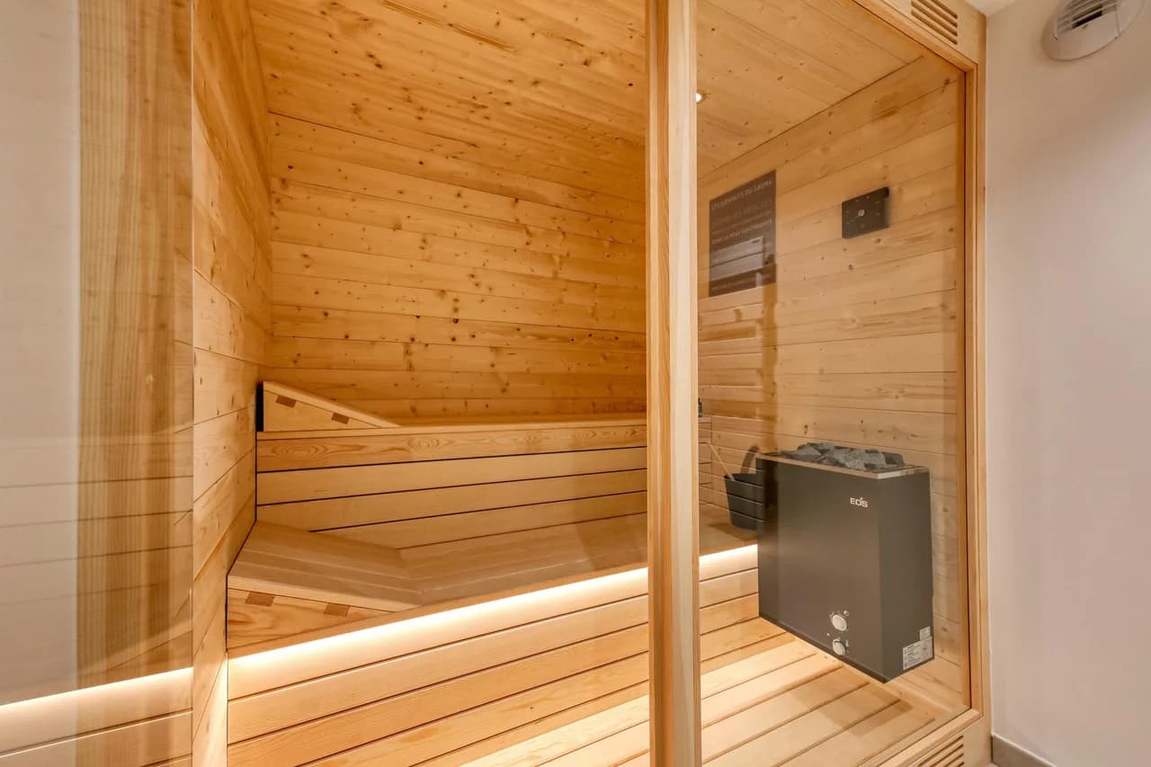 Serene Getaway With Balcony and Sauna photo 4
