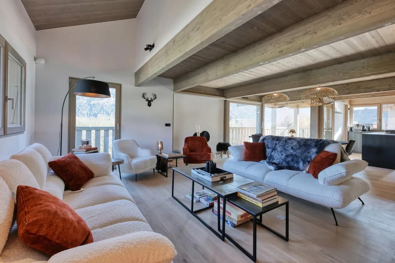 Serene Getaway With Balcony and Sauna photo 5