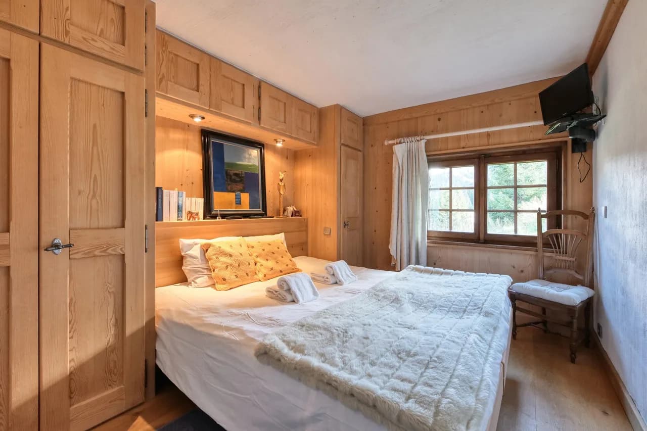 Beautiful 4BR Getaway Near Mont-Blanc photo 3