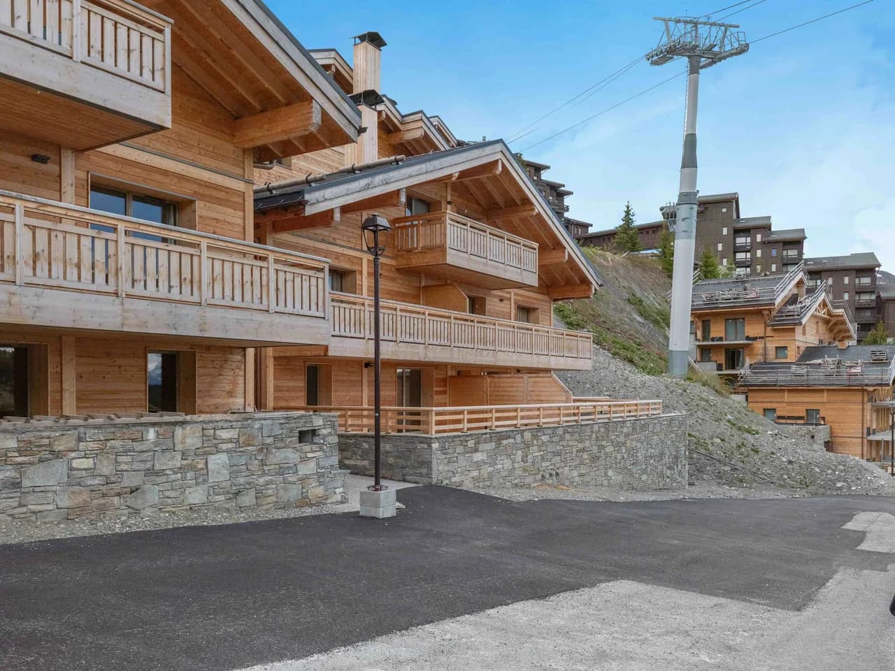 Cozy Alpine Escape With Mountain Views photo 5