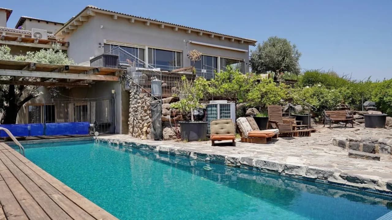 Luxury Retreat With Garden ,Heated and Fenced Pool photo 4