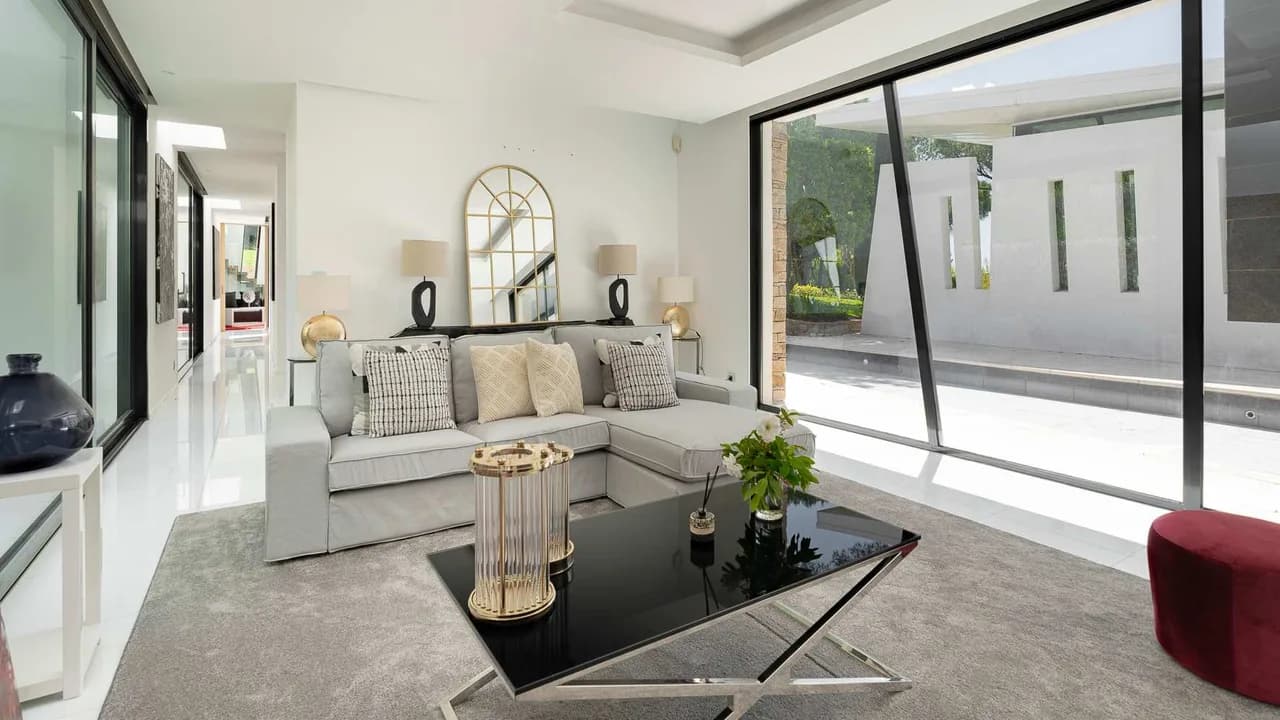 Modern Villas Overlooking Pampelonne Bay photo 2
