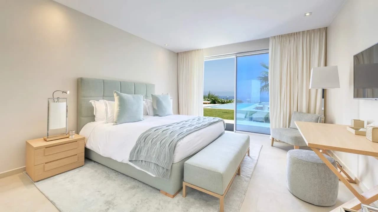 Beachfront Luxury Villa With Sea Views photo 3