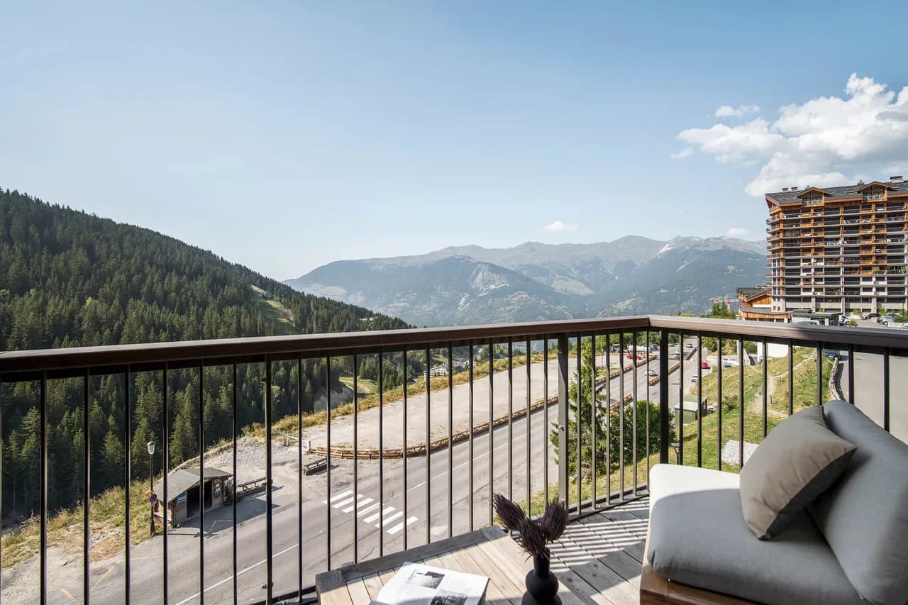 Ski-In Ski-Out Penthouse in Courchevel photo 4