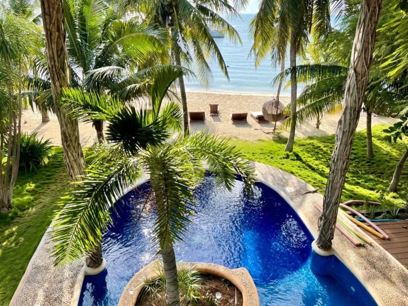 Villa Angela | 4BR | Beachfront & Private Pool