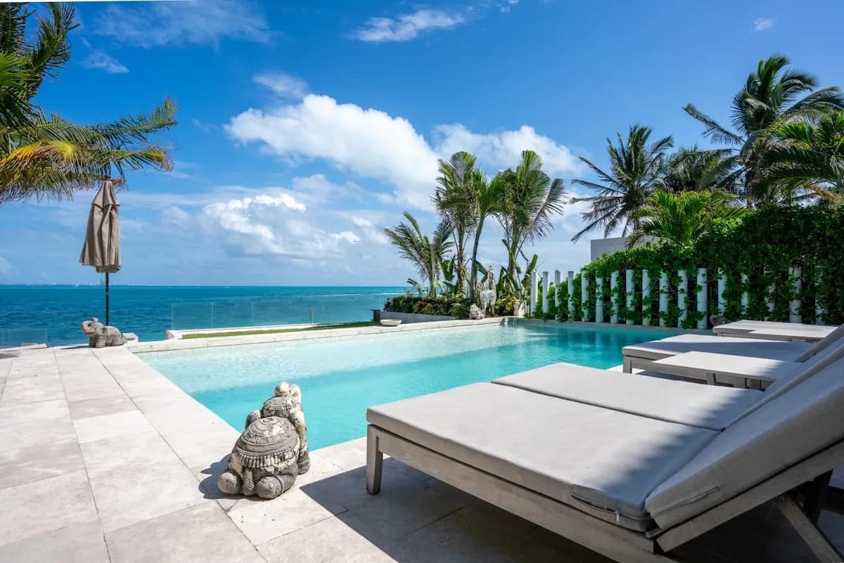 Villa Presidente | 4BR | Oceanfront Luxury Stay photo 3
