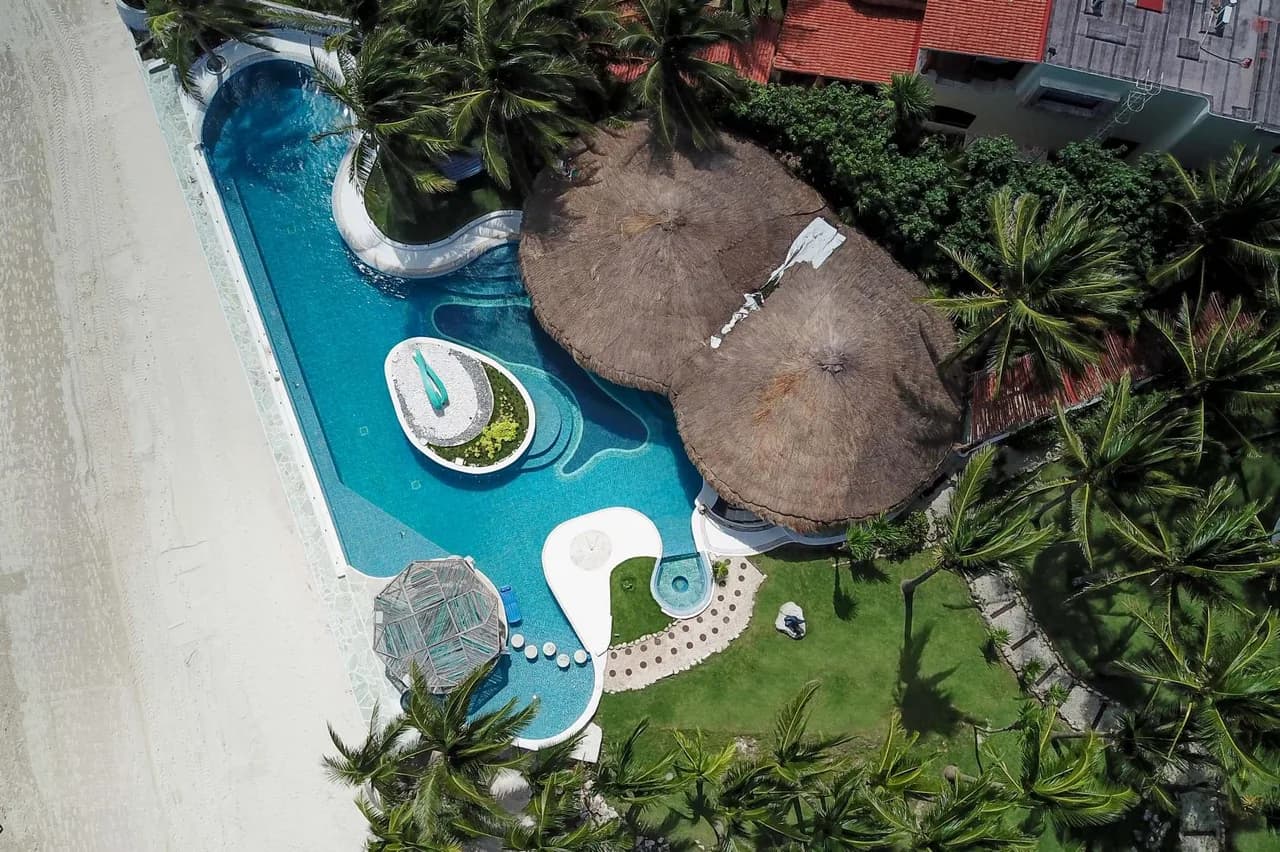 Villa Alma | 7BR | Beachfront Exclusive Villa photo 3