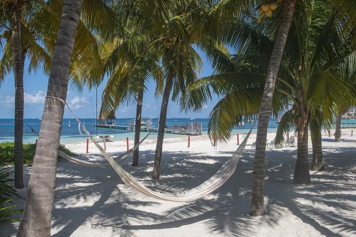 Villa Balam Nah | 6BR | Beachfront Family Oasis photo 2