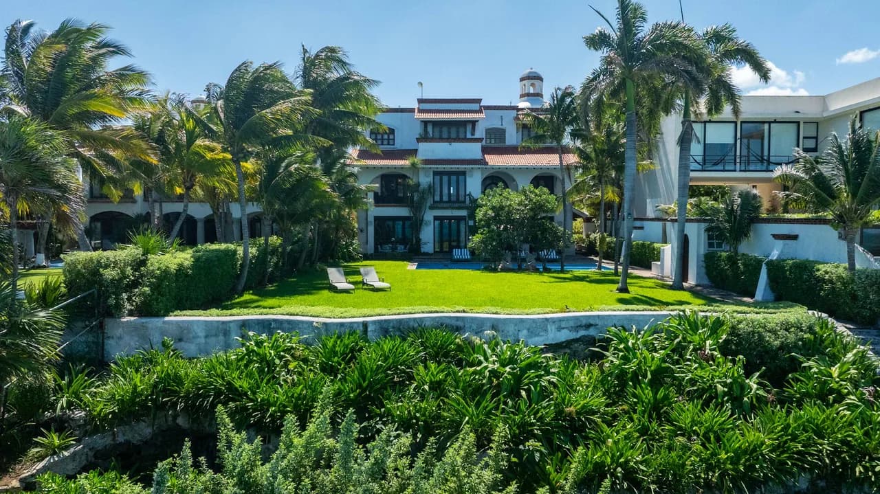 Villa del Sol | 6BR | Exclusive Family Retreat photo 5