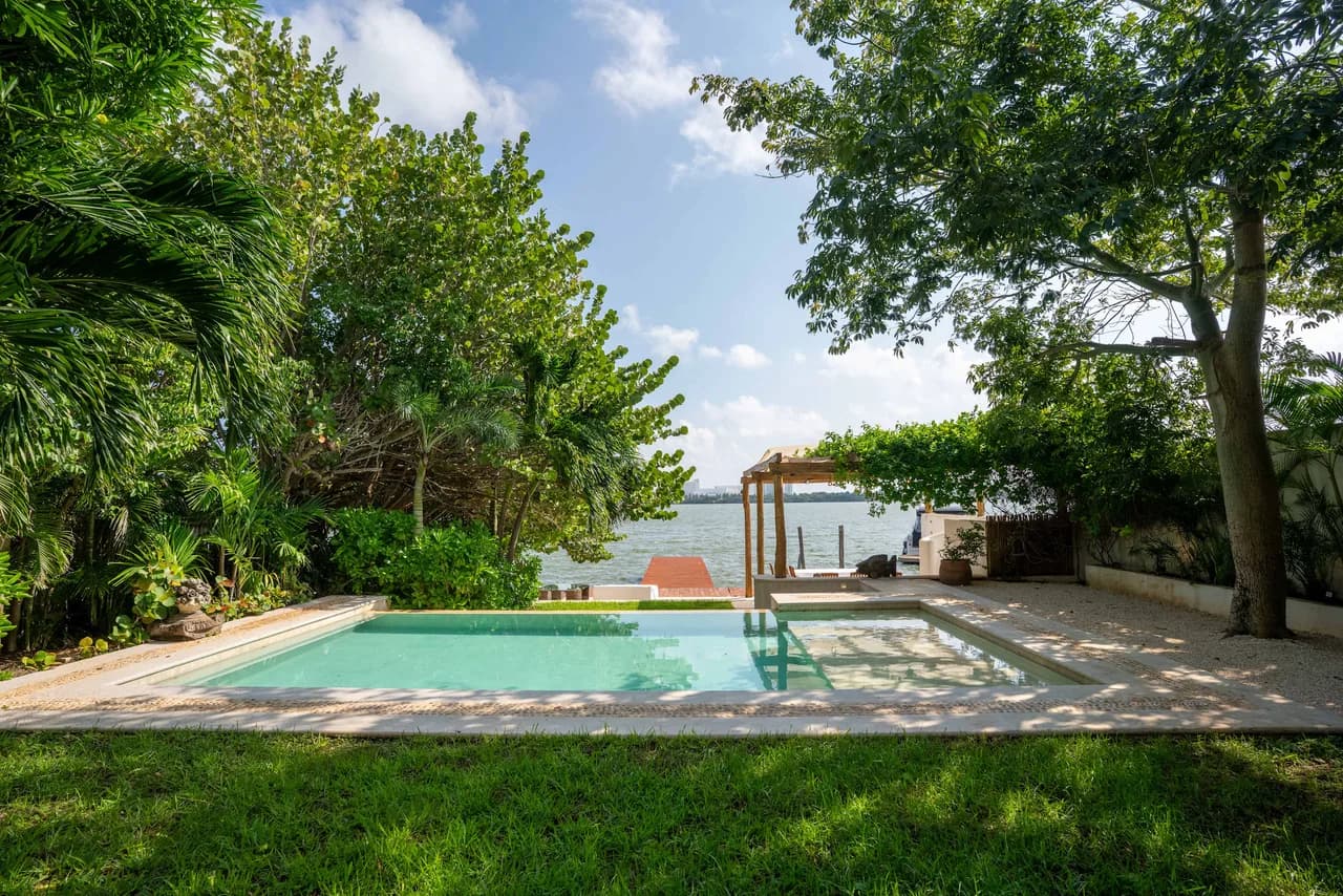 Villa La Ceiba | 5BR | Waterfront Hotel Zone Luxe photo 3