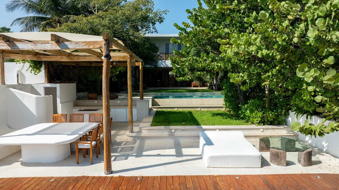 Villa La Ceiba | 5BR | Waterfront Hotel Zone Luxe photo 4