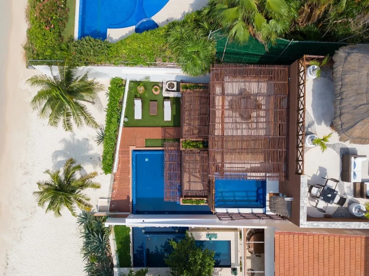 Villa Langosta | 6BR | Luxury Beachfront Stay  photo 2