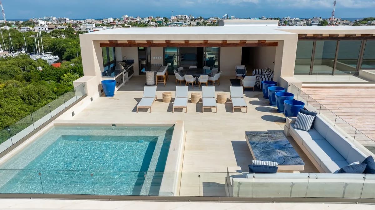Luxury Penthouse | 9BR | Private Rooftop w/ Pool photo 2